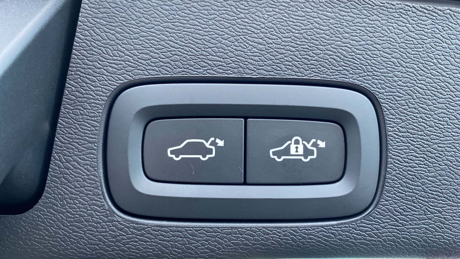 Used Volvo XC60 2025 for sale - 76818719: Photo 42