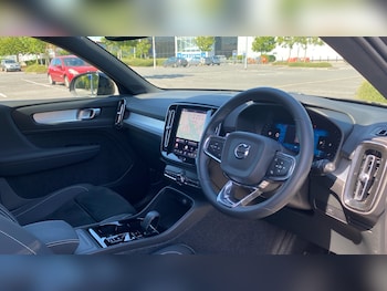 Used Volvo XC40 2025 for sale - 79080799: Photo