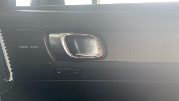 Used Volvo XC40 2024 for sale - 75358463: Photo 15