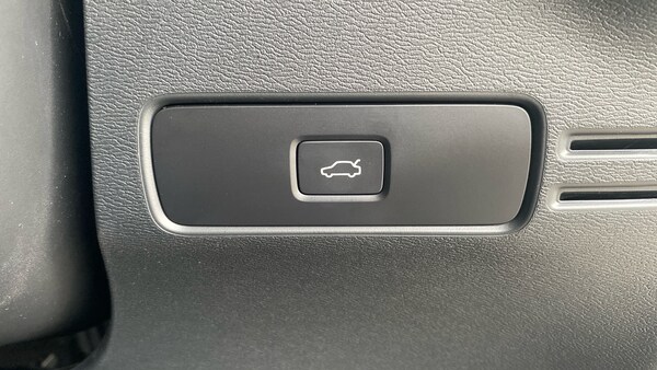 Used Volvo XC40 2024 for sale - 75358463: Photo 40