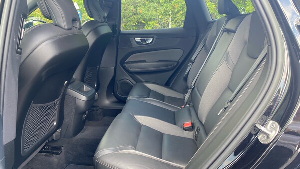Used Volvo XC60 2022 for sale - 75638086: Photo 10
