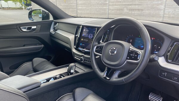 Used Volvo XC60 2022 for sale - 75638086: Photo 5