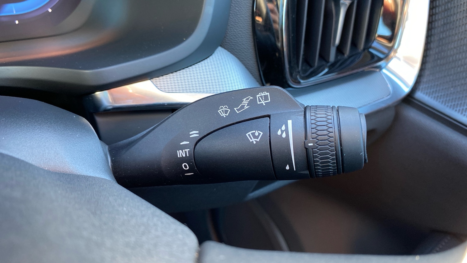 Used Volvo V60 2025 for sale - 76653322: Photo 18