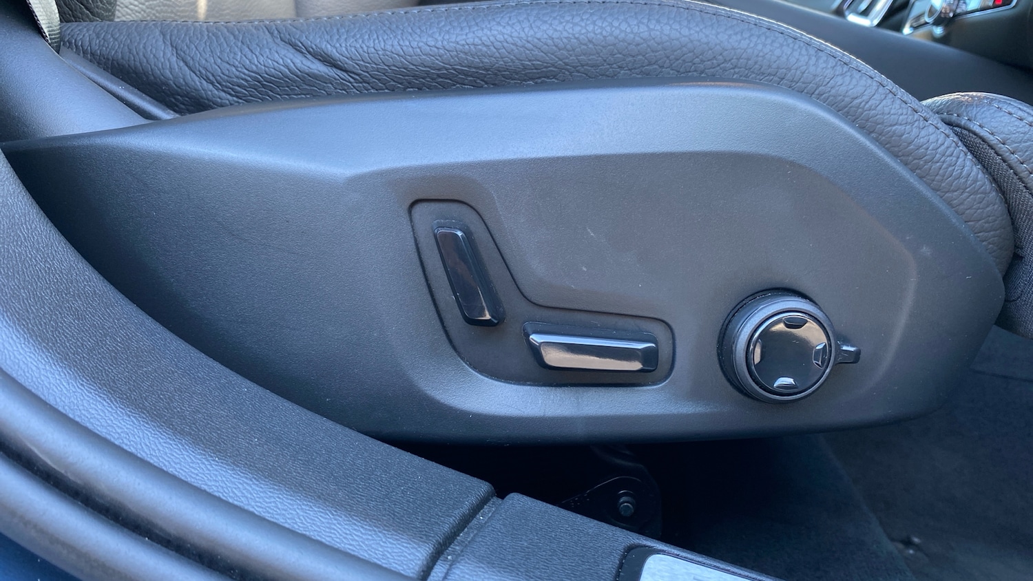 Used Volvo V60 2025 for sale - 76653322: Photo 35