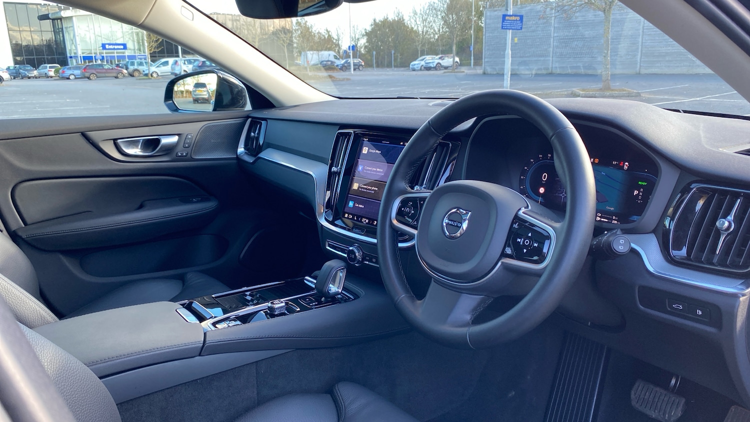 Used Volvo V60 2025 for sale - 76653322: Photo 4