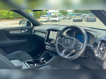 Used Volvo XC40 2024 for sale - 79232414: Photo