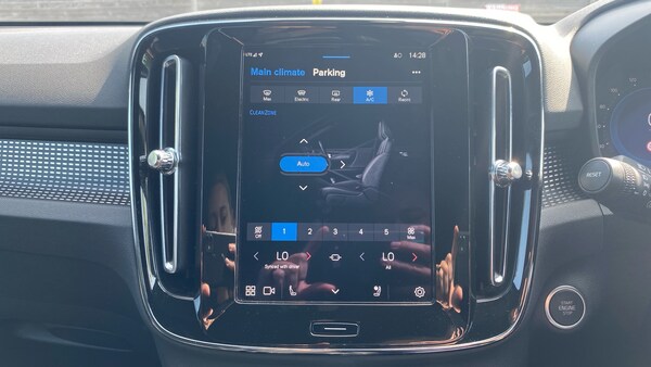 Used Volvo XC40 2024 for sale - 75443731: Photo 29