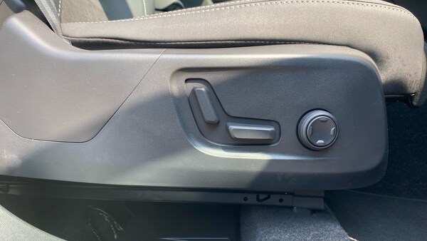 Used Volvo XC40 2024 for sale - 75443731: Photo 39