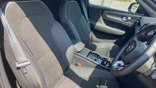 Used Volvo XC40 2024 for sale - 75443731: Photo 9