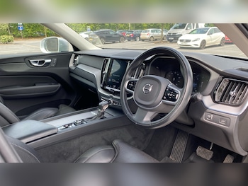 Used Volvo XC60 2020 for sale - 78767763: Photo