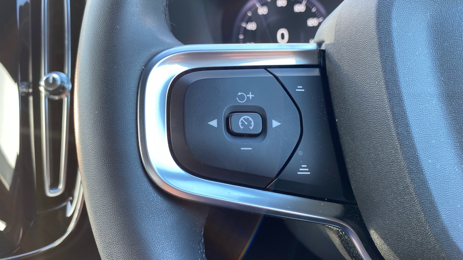 Used Volvo XC40 2022 for sale - 76653254: Photo 18