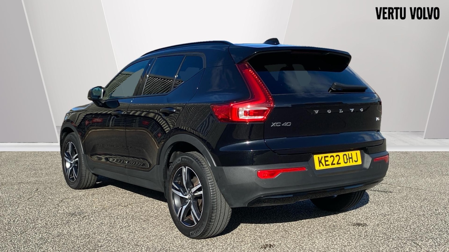 Used Volvo XC40 2022 for sale - 76653254: Photo 2