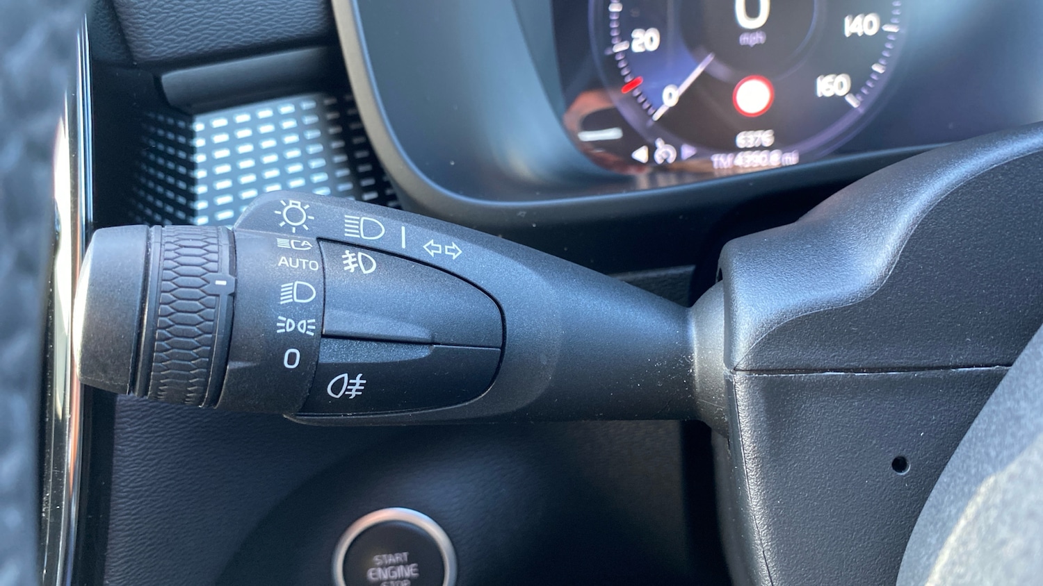 Used Volvo XC40 2022 for sale - 76653254: Photo 23