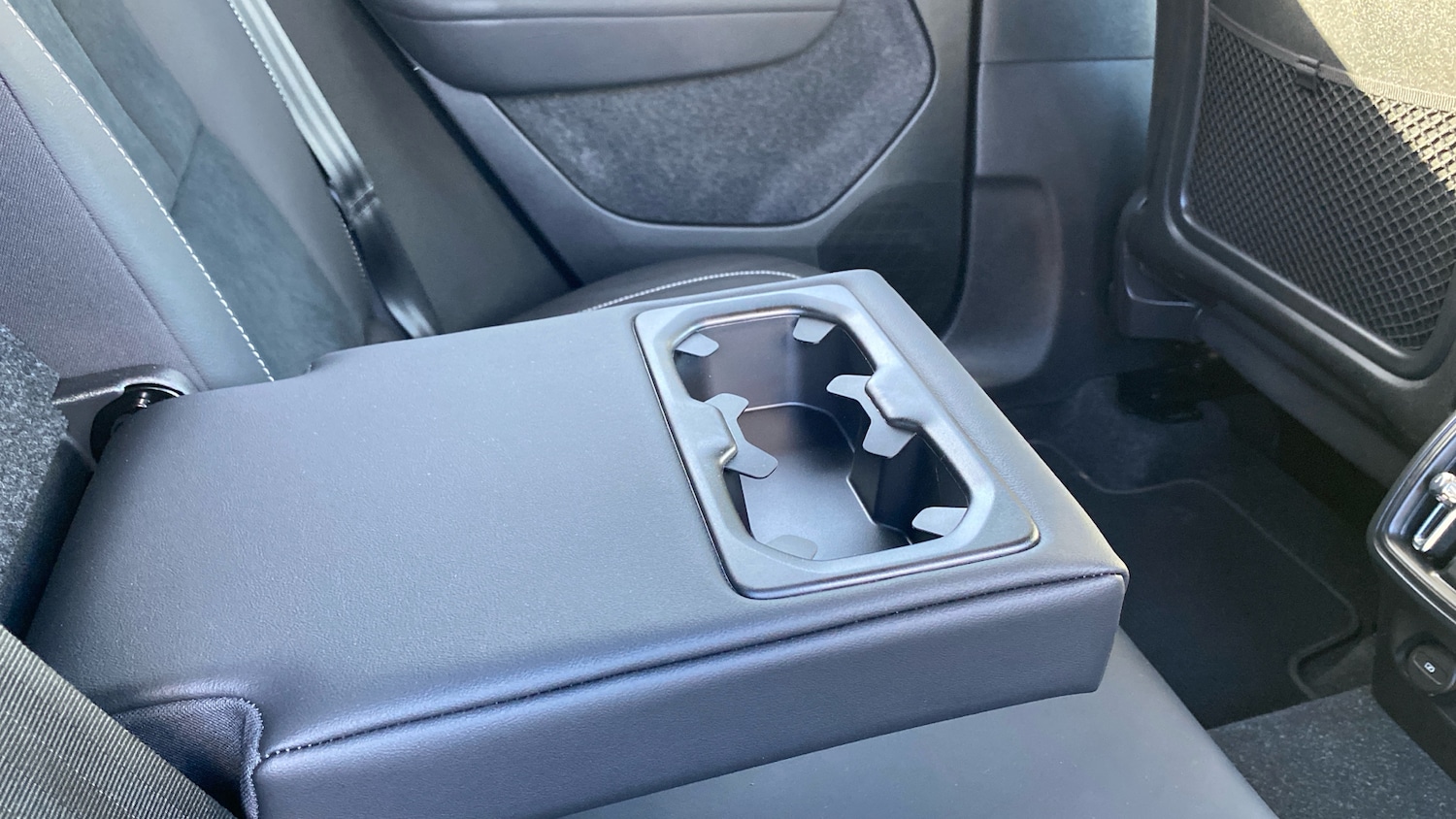 Used Volvo XC40 2022 for sale - 76653254: Photo 25