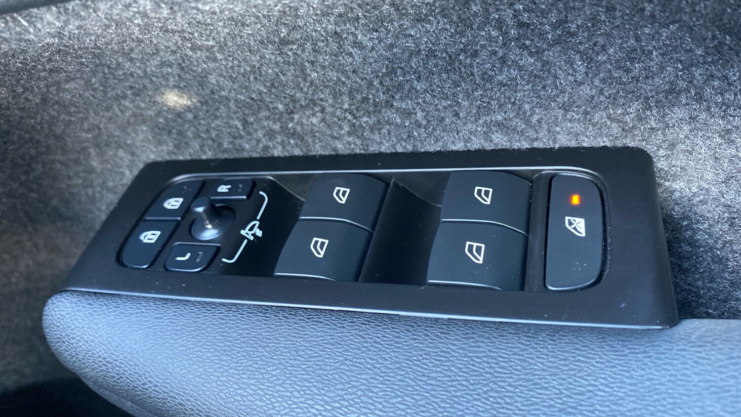 Used Volvo XC40 2022 for sale - 76653254: Photo 26