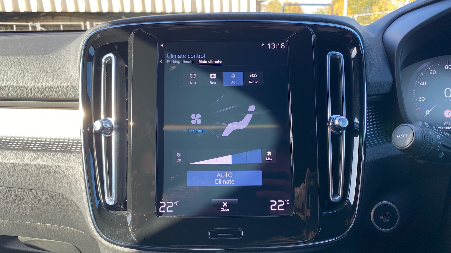 Used Volvo XC40 2022 for sale - 76653254: Photo 29