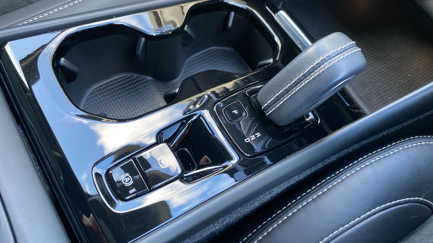 Used Volvo XC40 2022 for sale - 76653254: Photo 35