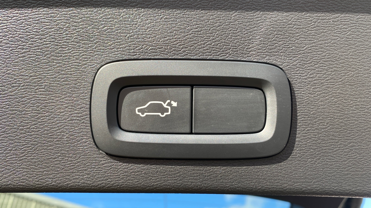 Used Volvo XC40 2022 for sale - 76653254: Photo 40