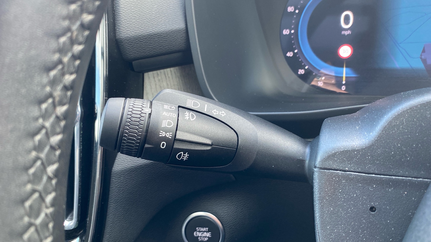 Used Volvo XC40 2024 for sale - 77568292: Photo 17