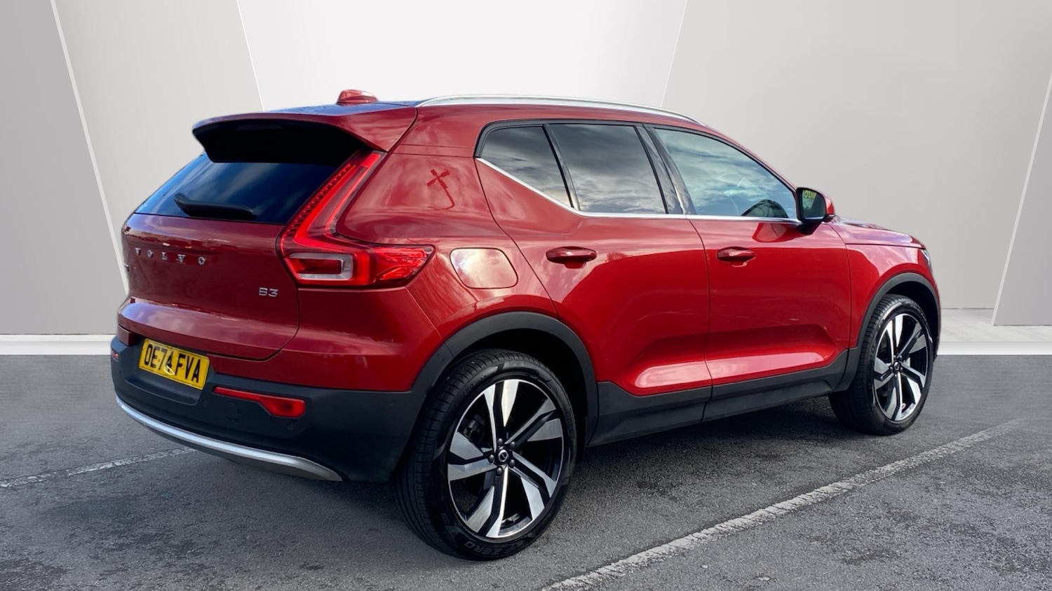 Used Volvo XC40 2024 for sale - 77568292: Photo 2