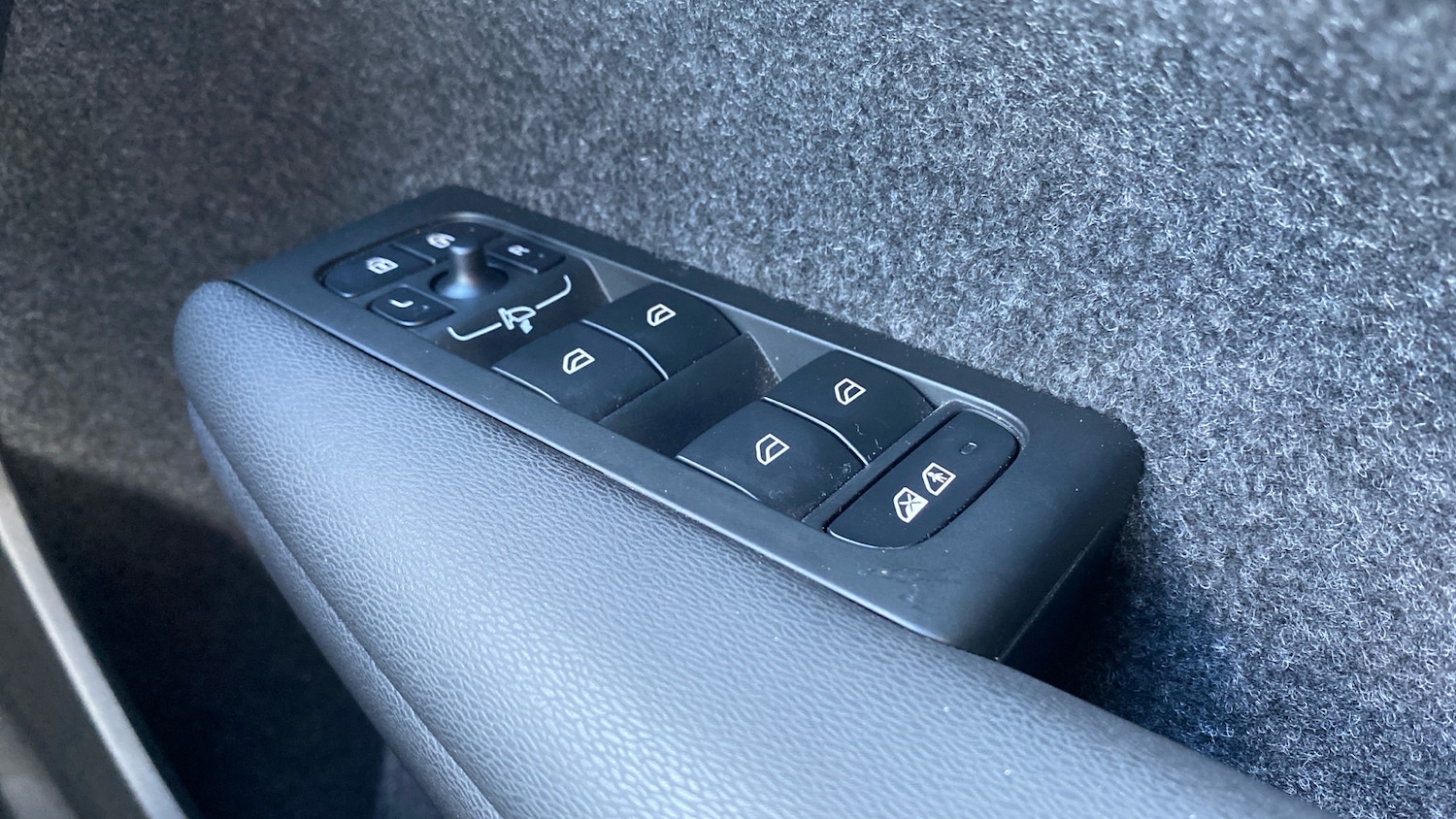 Used Volvo XC40 2024 for sale - 77568292: Photo 21