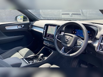 Used Volvo XC40 2025 for sale - 78980040: Photo