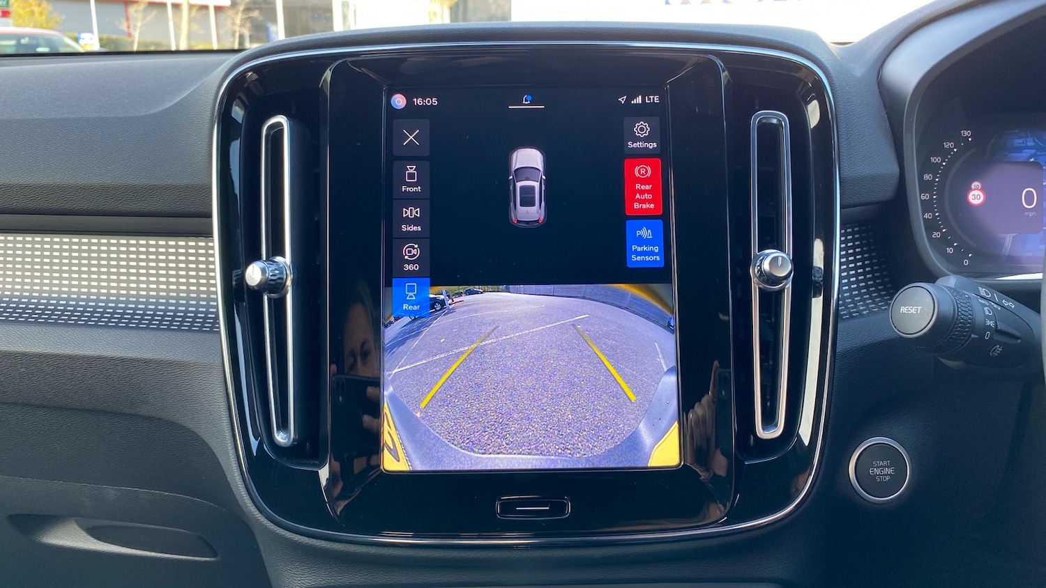 Used Volvo XC40 2023 for sale - 78150517: Photo 22