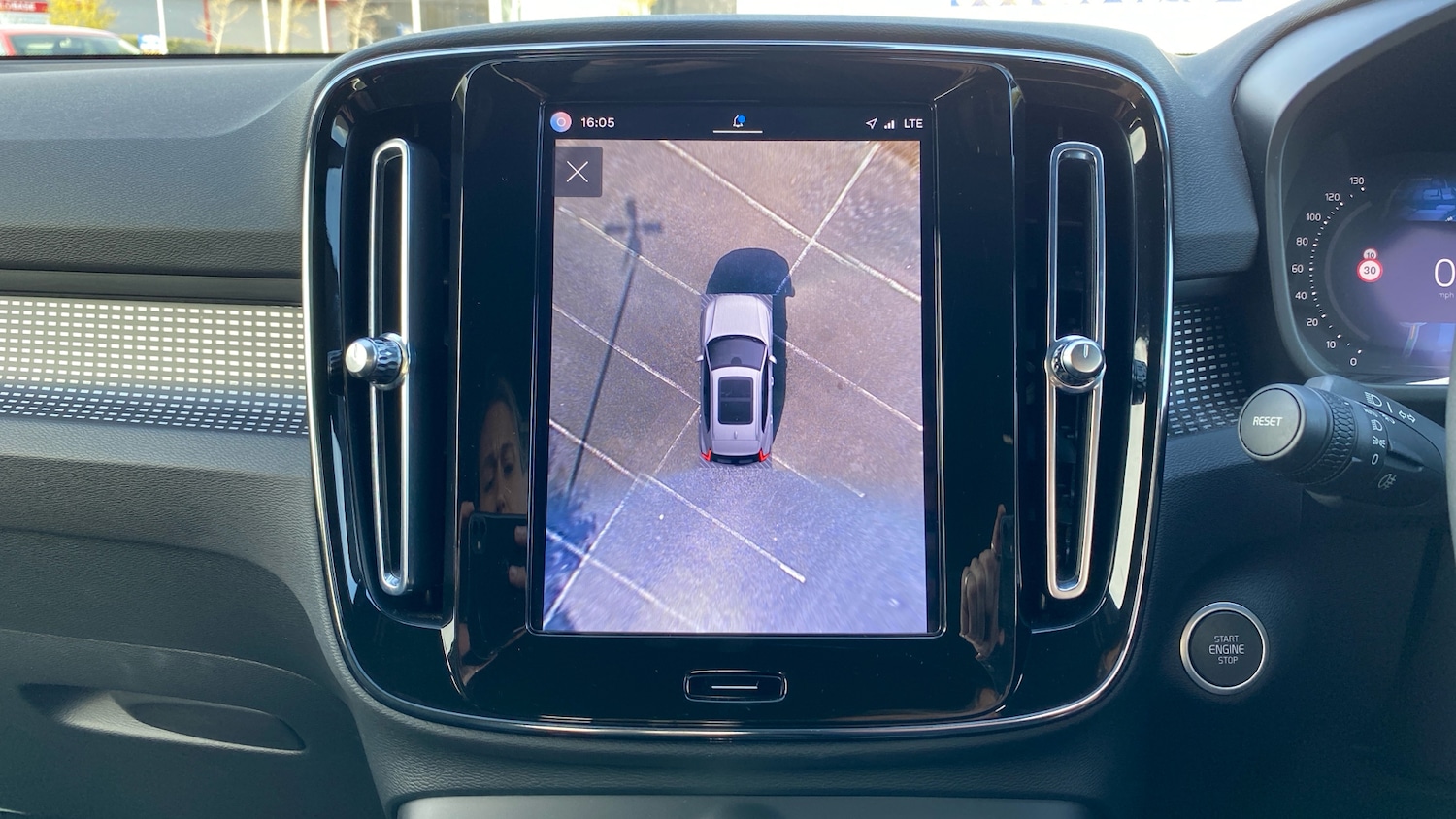 Used Volvo XC40 2023 for sale - 78150517: Photo 23