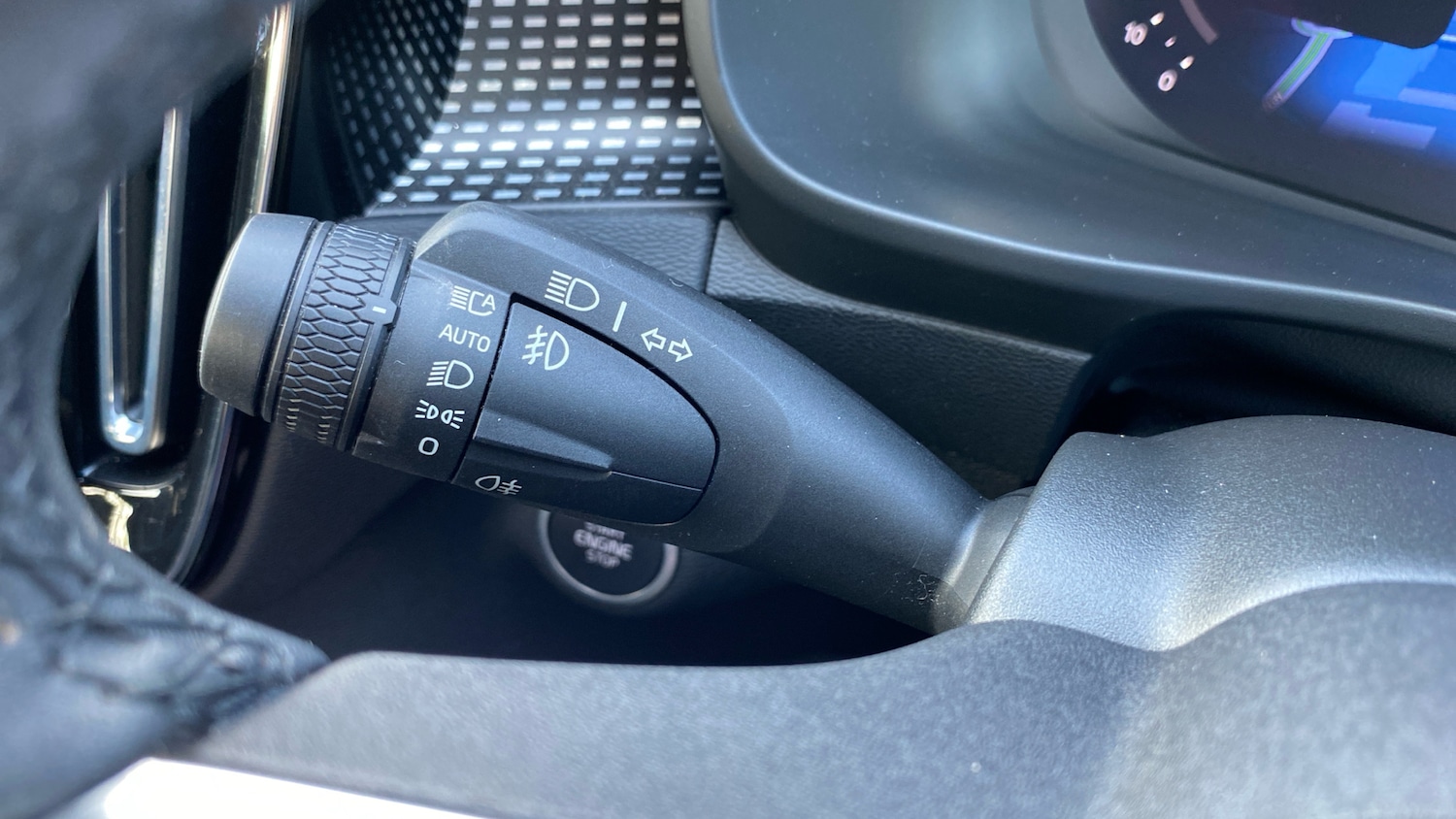 Used Volvo XC40 2023 for sale - 78150517: Photo 31