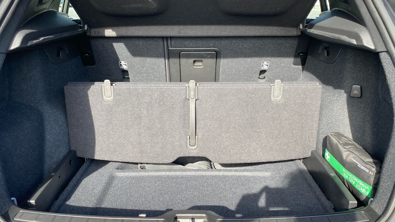 Used Volvo XC40 2023 for sale - 78150517: Photo 38