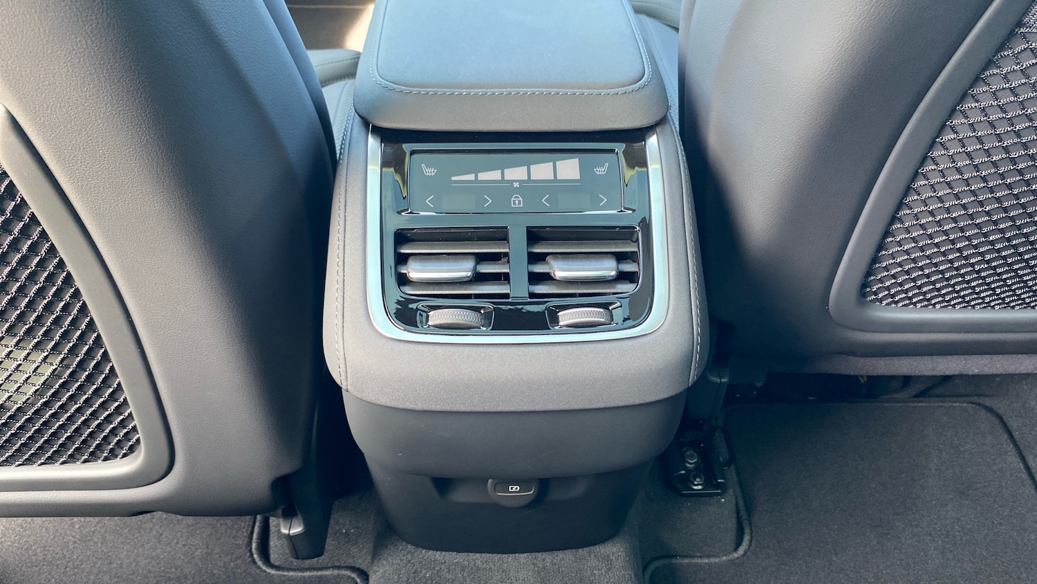 Used Volvo XC90 2025 for sale - 76818735: Photo 42