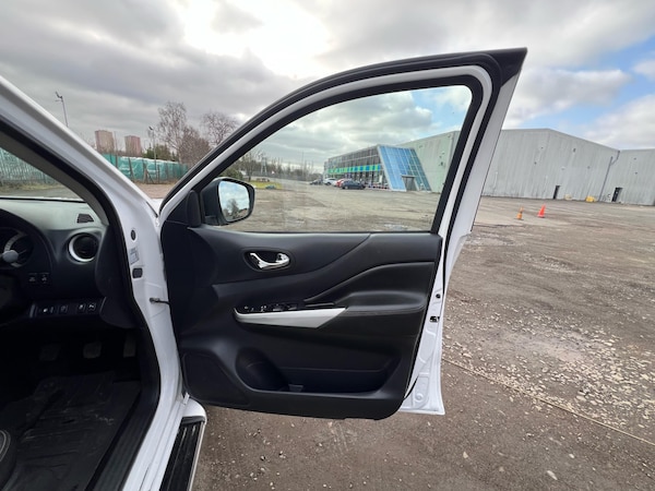 Used Nissan Navara 2017 for sale - 73910039: Photo 20