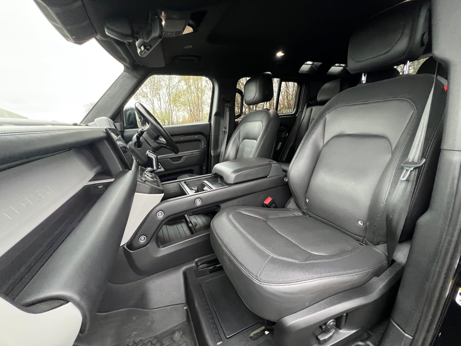 Used Land Rover Defender 2022 for sale - 76565029: Photo 10