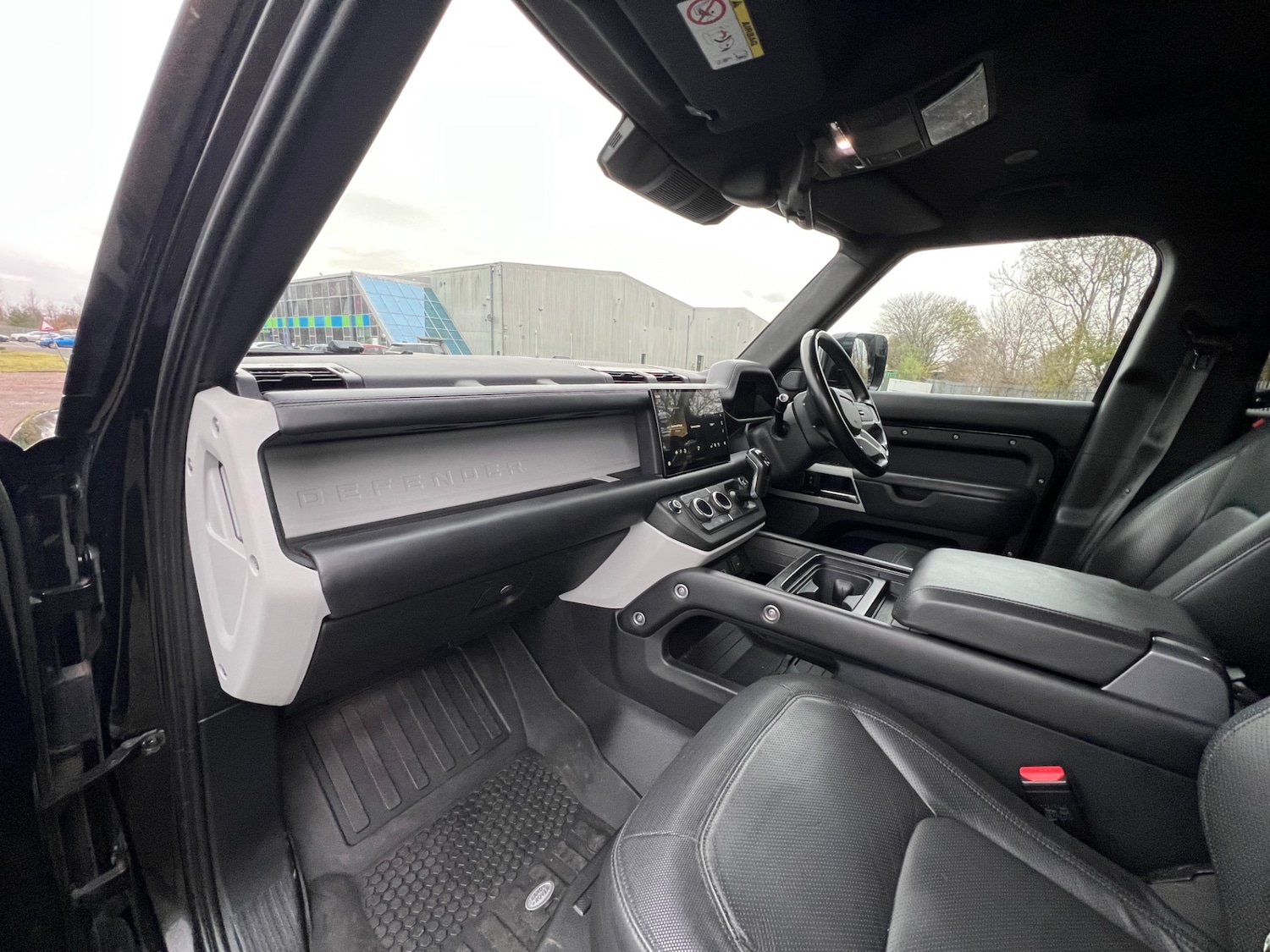 Used Land Rover Defender 2022 for sale - 76565029: Photo 12