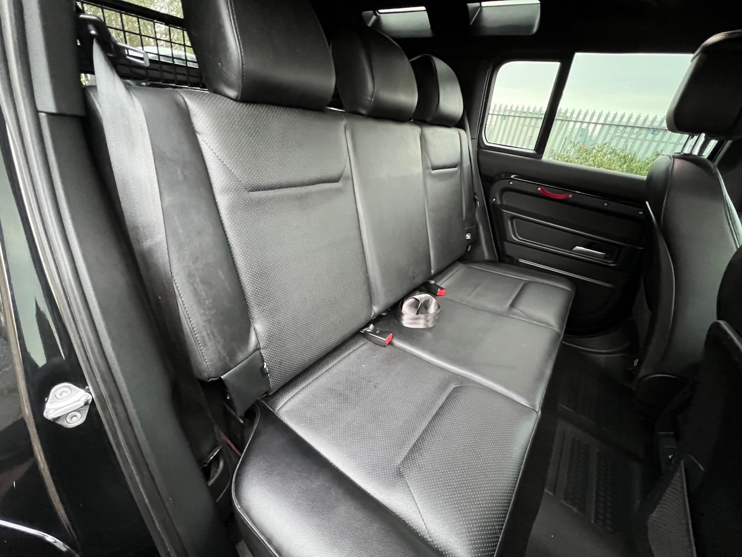 Used Land Rover Defender 2022 for sale - 76565029: Photo 16