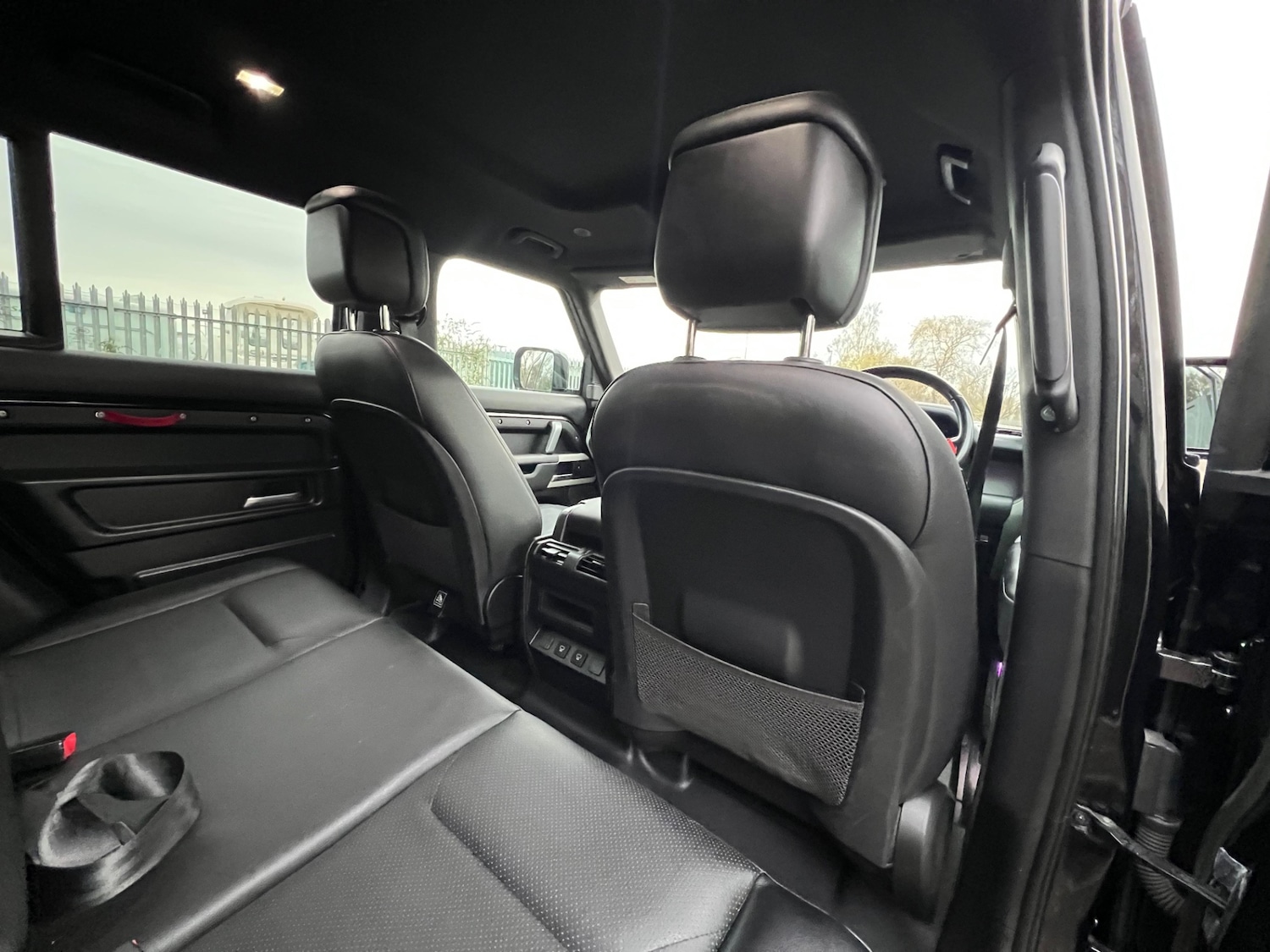 Used Land Rover Defender 2022 for sale - 76565029: Photo 18