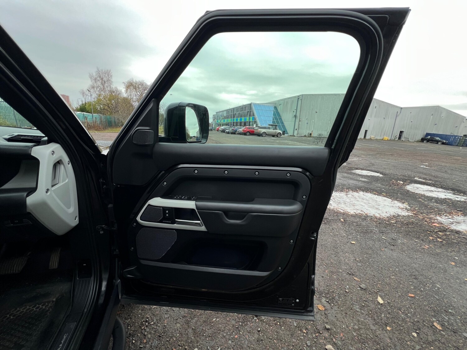 Used Land Rover Defender 2022 for sale - 76565029: Photo 22