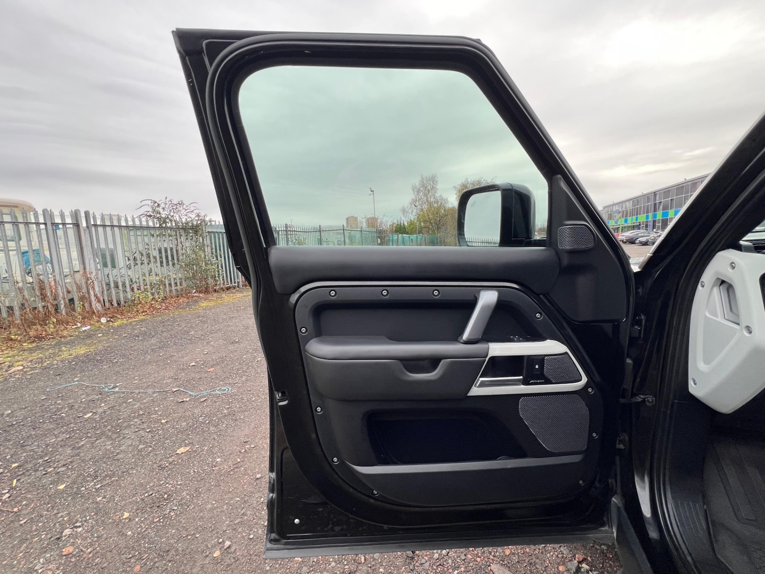 Used Land Rover Defender 2022 for sale - 76565029: Photo 23