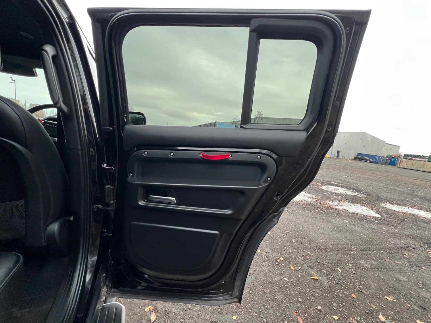 Used Land Rover Defender 2022 for sale - 76565029: Photo 24