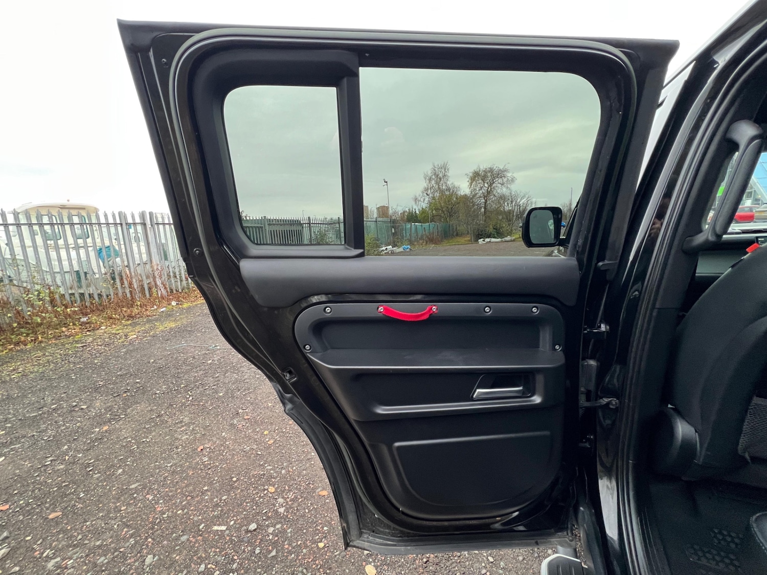 Used Land Rover Defender 2022 for sale - 76565029: Photo 25