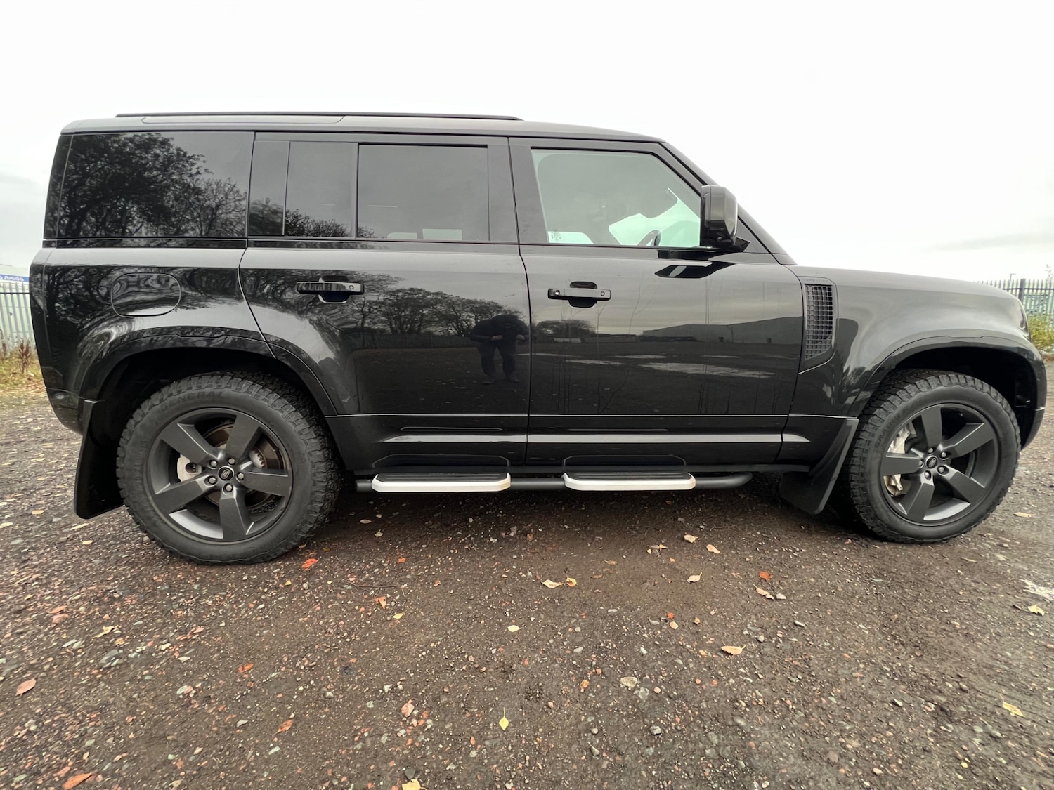 Used Land Rover Defender 2022 for sale - 76565029: Photo 4