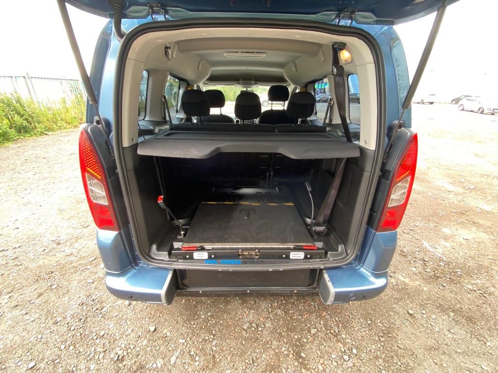 Vehicle 21