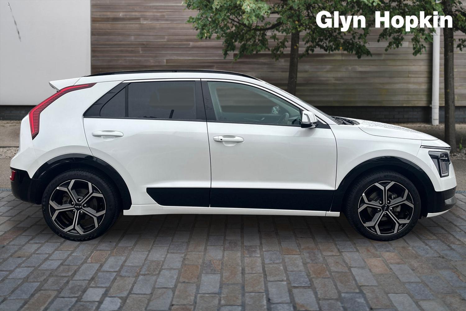 Used Kia Niro 2023 for sale - 77193536: Photo 2