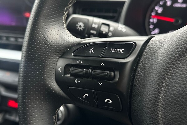 Used Kia Stonic 2022 for sale - 76079095: Photo 21