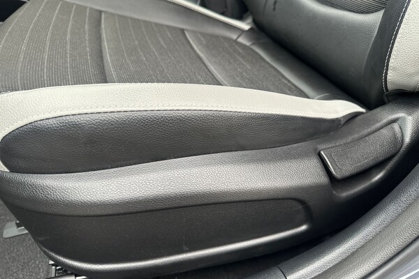 Used Kia Stonic 2022 for sale - 76079095: Photo 42