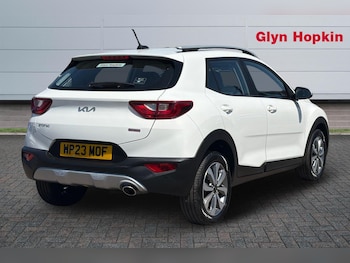 Used Kia Stonic 2023 for sale - 79161977: Photo