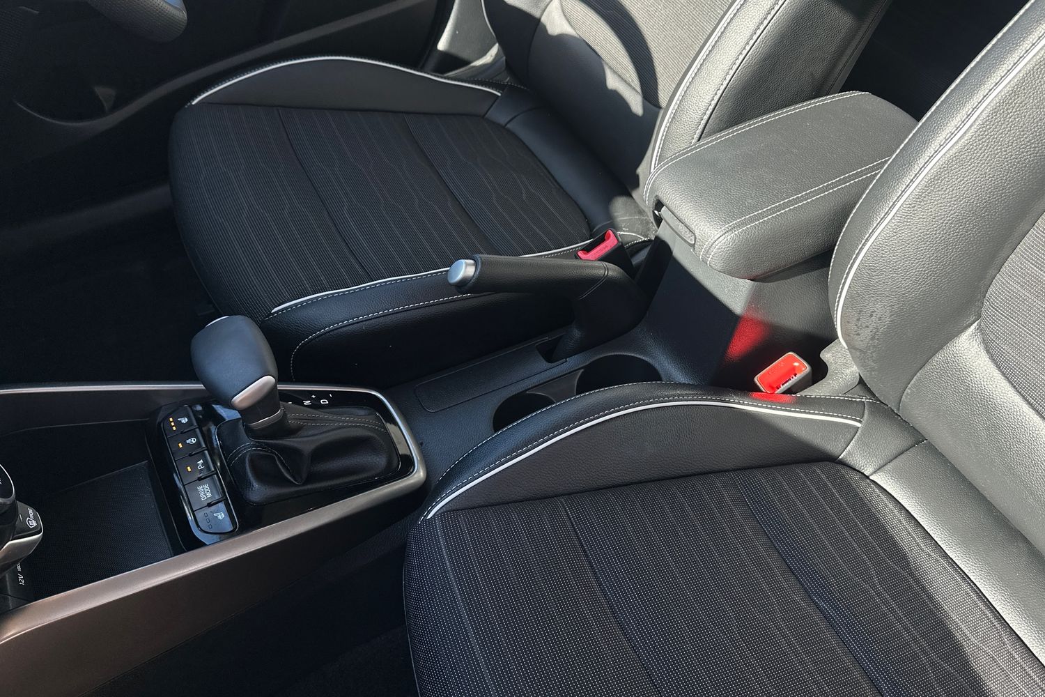 Used Kia Stonic 2025 for sale - 76871325: Photo 14