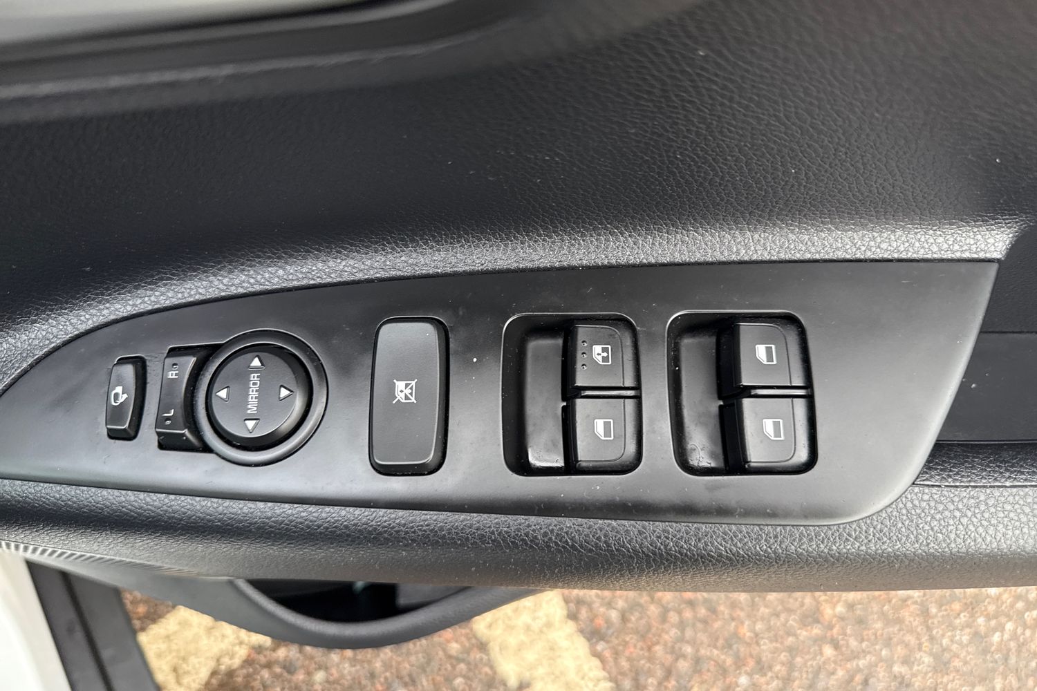 Used Kia Stonic 2023 for sale - 77389051: Photo 16