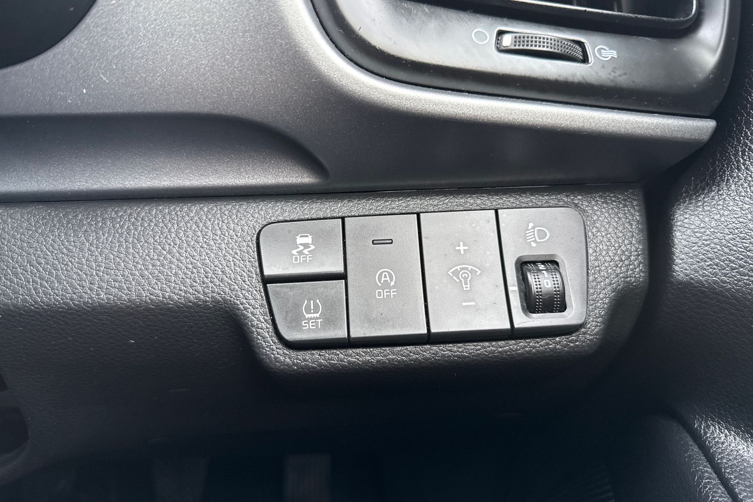 Used Kia Stonic 2023 for sale - 77389051: Photo 29