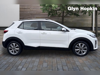 Used Kia Stonic 2023 for sale - 77389051: Photo